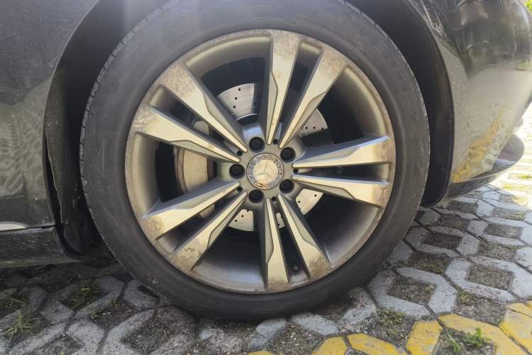 Used Mercedes-Benz S-Class 2014 S 400 L HYBRID Right Front Wheel Hub
