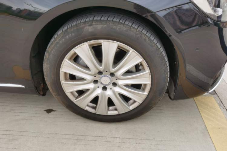 Used Mercedes-Benz S-Class 2014 S 320 L Business Model Right Front Wheel Hub