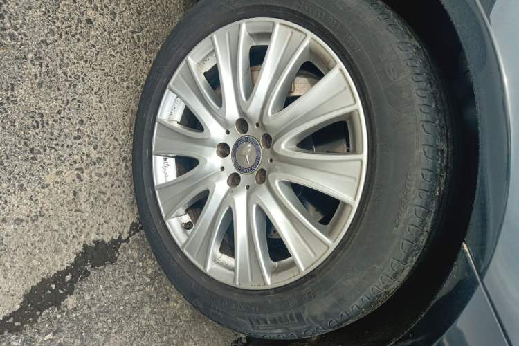 Used Mercedes-Benz S-Class 2014 S 320 L Business Model Right Front Wheel Hub