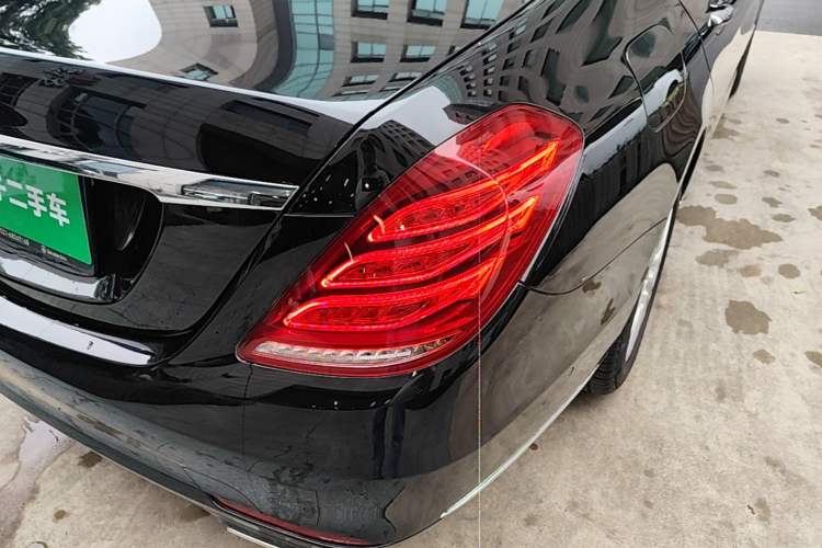 Used Mercedes-Benz S-Class 2014 S 320 L Business Model Right Rear Taillight