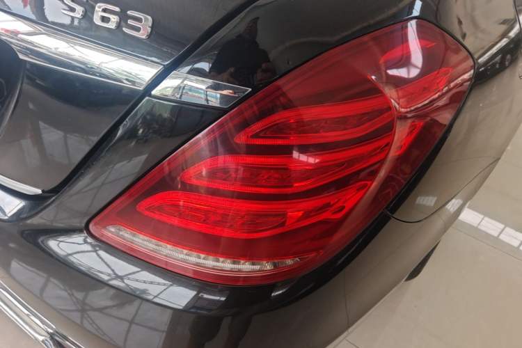 Used Mercedes-Benz S-Class 2014 S 320 L Business Model Right Rear Taillight