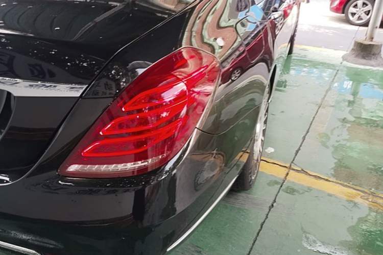 Used Mercedes-Benz S-Class 2014 S 320 L Business Model Right Rear Taillight
