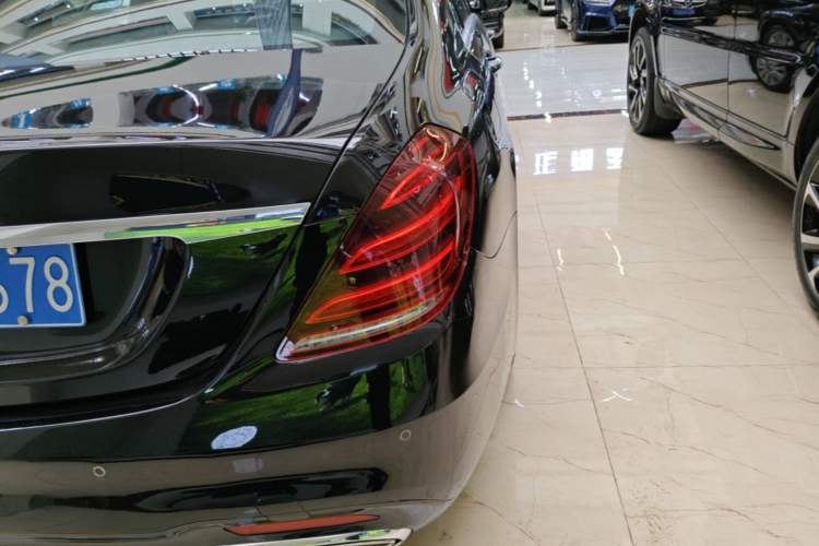 Used Mercedes-Benz S-Class 2014 S 320 L Business Model Right Rear Taillight