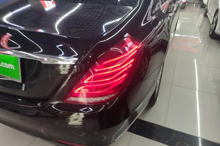 Used Mercedes-Benz S-Class 2014 S 320 L Business Model Right Rear Taillight