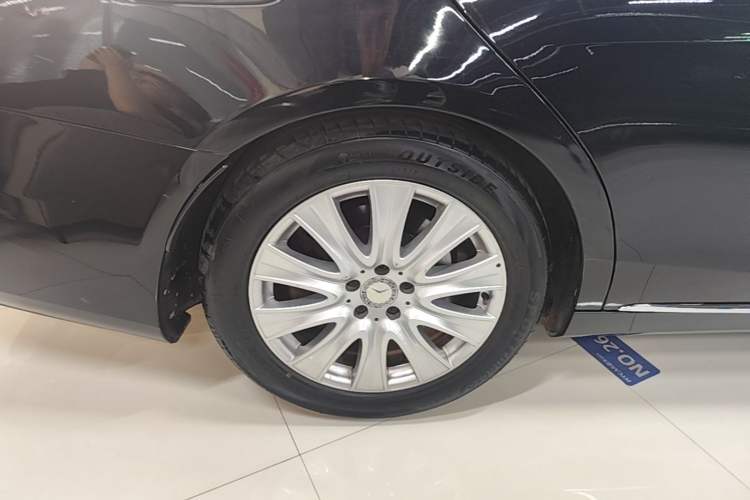 Used Mercedes-Benz S-Class 2014 S 320 L Business Model Right Rear Wheel Hub