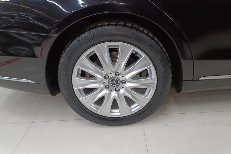 Used Mercedes-Benz S-Class 2014 S 320 L Business Model Right Rear Wheel Hub