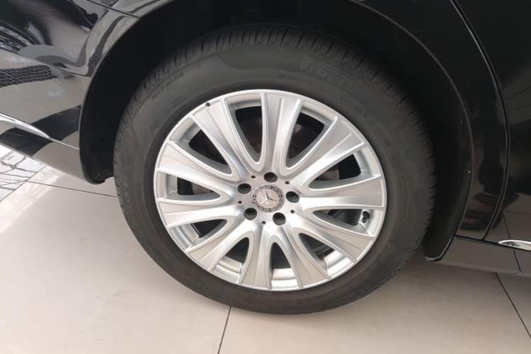 Used Mercedes-Benz S-Class 2014 S 320 L Business Model Right Rear Wheel Hub