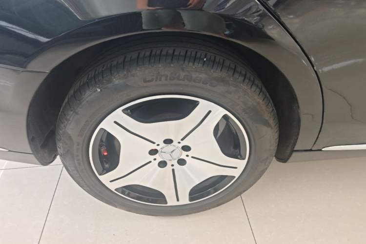 Used Mercedes-Benz S-Class 2014 S 320 L Business Model Right Rear Wheel Hub