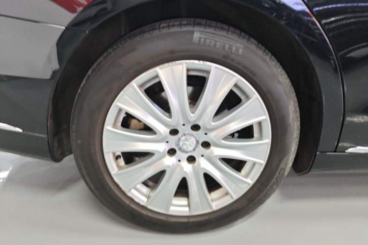 Used Mercedes-Benz S-Class 2014 S 320 L Business Model Right Rear Wheel Hub