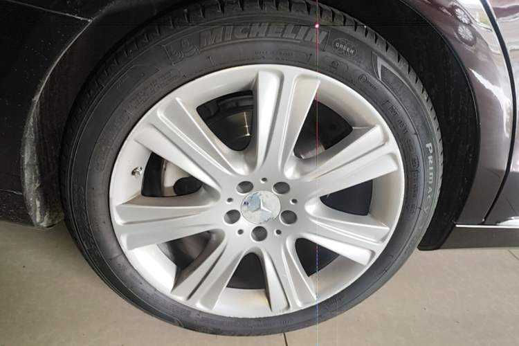 Used Mercedes-Benz S-Class 2014 S 400 L Luxury Model Right Rear Wheel Hub