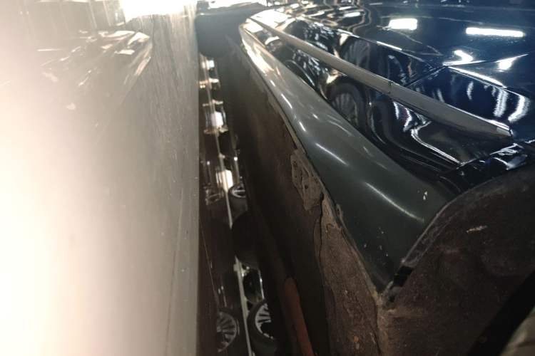 Used Mercedes-Benz S-Class 2014 S 320 L Business Model Right Side Sill