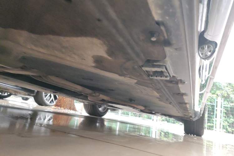 Used Mercedes-Benz S-Class 2014 S 320 L Business Model Right Side Sill
