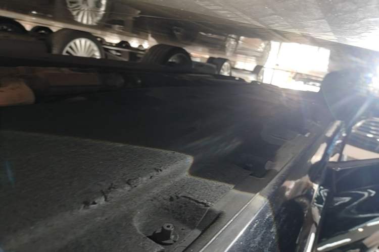 Used Mercedes-Benz S-Class 2014 S 320 L Business Model Right Side Sill