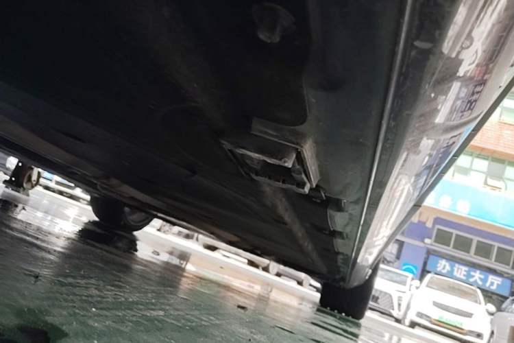 Used Mercedes-Benz S-Class 2014 S 320 L Business Model Right Side Sill