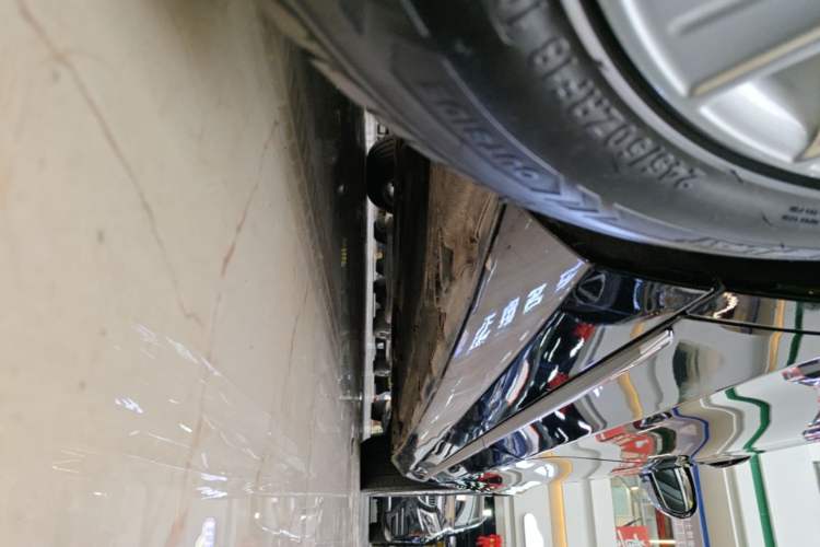 Used Mercedes-Benz S-Class 2014 S 320 L Business Model Right Side Sill