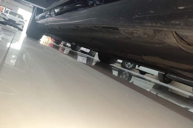 Used Mercedes-Benz S-Class 2014 S 320 L Business Model Right Side Sill