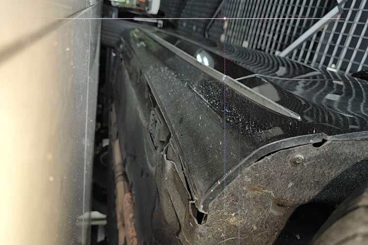 Used Mercedes-Benz S-Class 2014 S 400 L Luxury Model Right Side Sill