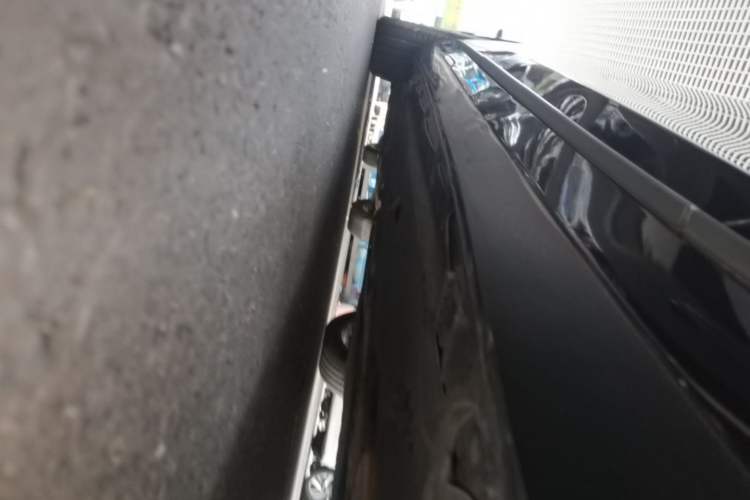 Used Mercedes-Benz S-Class 2014 S 320 L Business Model Right Side Sill