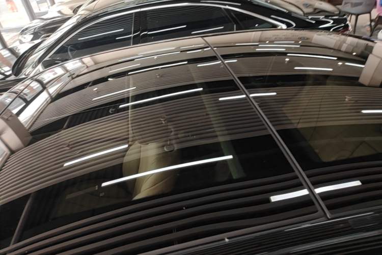 Used Mercedes-Benz S-Class 2014 S 320 L Business Model Roof