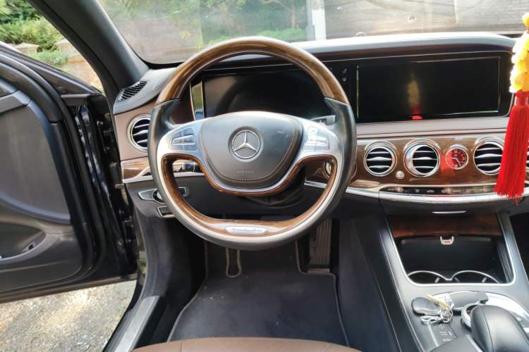 Used Mercedes-Benz S-Class 2014 S 500 L Steering Wheel
