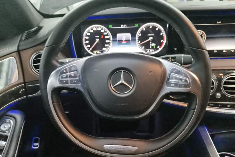 Used Mercedes-Benz S-Class 2014 S 320 L Business Model Steering Wheel