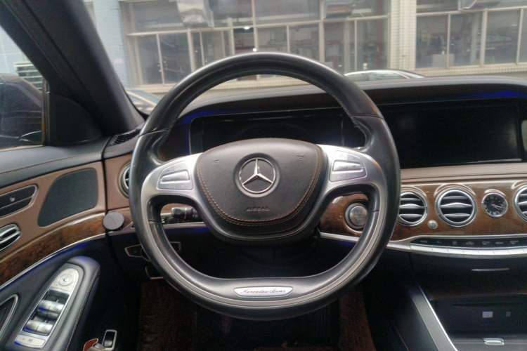 Used Mercedes-Benz S-Class 2014 S 320 L Business Model Steering Wheel