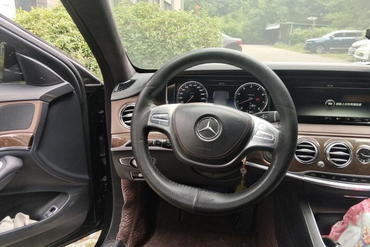 Used Mercedes-Benz S-Class 2014 S 320 L Business Model Steering Wheel