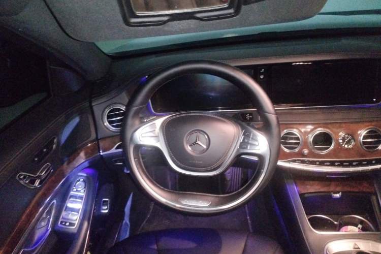 Used Mercedes-Benz S-Class 2014 S 400 L Prestige Edition Steering Wheel