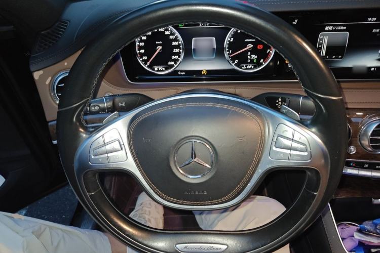 Used Mercedes-Benz S-Class 2014 S 320 L Business Model Steering Wheel