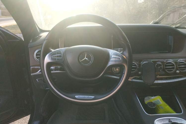 Used Mercedes-Benz S-Class 2014 S 320 L Luxury Model Steering Wheel