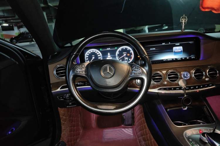 Used Mercedes-Benz S-Class 2014 S 320 L Luxury Model Steering Wheel