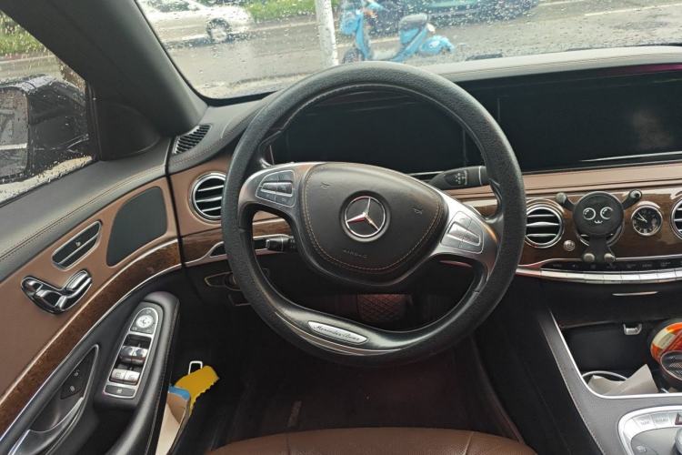Used Mercedes-Benz S-Class 2014 S 320 L Business Model Steering Wheel