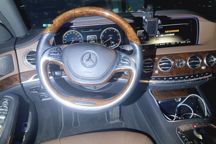 Used Mercedes-Benz S-Class 2014 S 400 L Luxury Model Steering Wheel