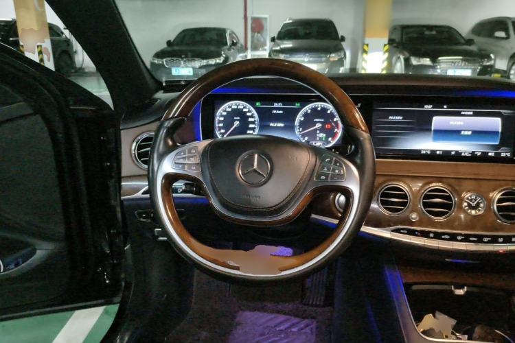 Used Mercedes-Benz S-Class 2014 S 400 L Luxury Model Steering Wheel