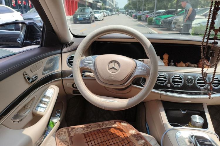 Used Mercedes-Benz S-Class 2014 S 320 L Luxury Model Steering Wheel