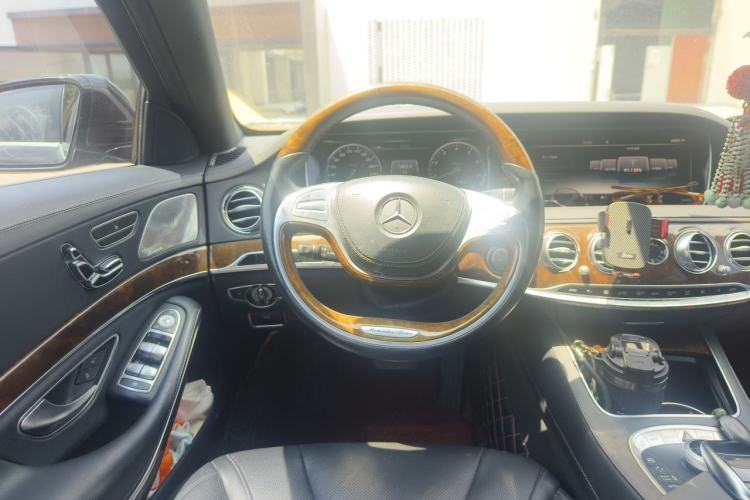 Used Mercedes-Benz S-Class 2014 S 400 L Prestige Edition Steering Wheel
