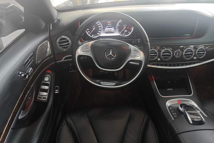 Used Mercedes-Benz S-Class 2014 S 320 L Business Model Steering Wheel