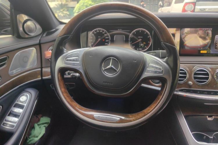 Used Mercedes-Benz S-Class 2014 S 400 L Prestige Edition Steering Wheel