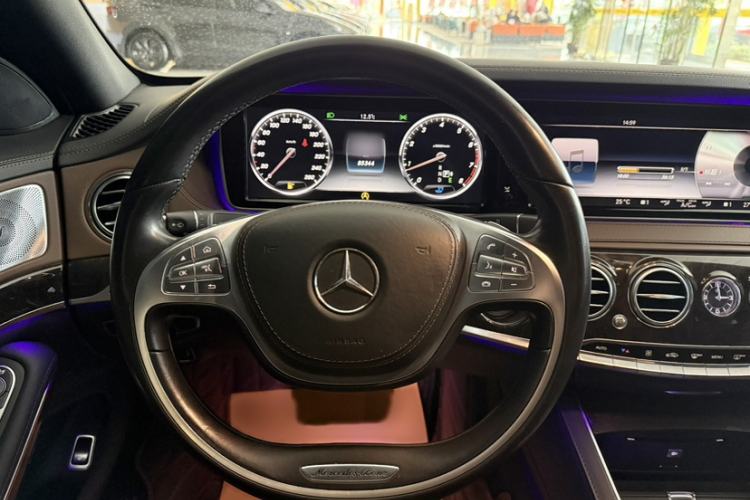 Used Mercedes-Benz S-Class 2014 S 320 L Luxury Model Steering Wheel