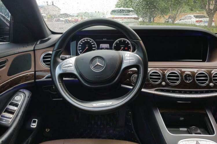 Used Mercedes-Benz S-Class 2014 S 320 L Business Model Steering Wheel
