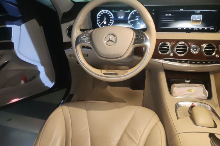 Used Mercedes-Benz S-Class 2014 S 400 L Luxury Model Steering Wheel