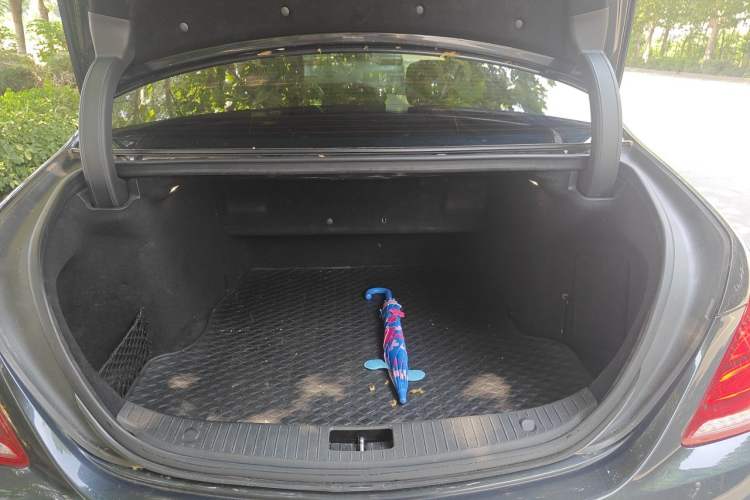 Used Mercedes-Benz S-Class 2014 S 400 L Prestige Edition Trunk