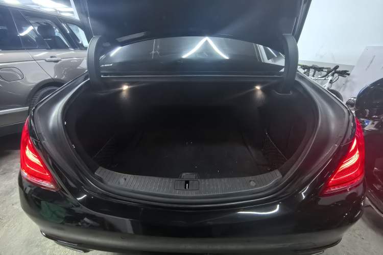 Used Mercedes-Benz S-Class 2014 S 400 L Prestige Edition Trunk