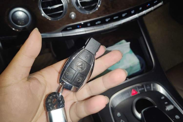 Used Mercedes-Benz S-Class 2014 S 320 L Business Model Vehicle Key