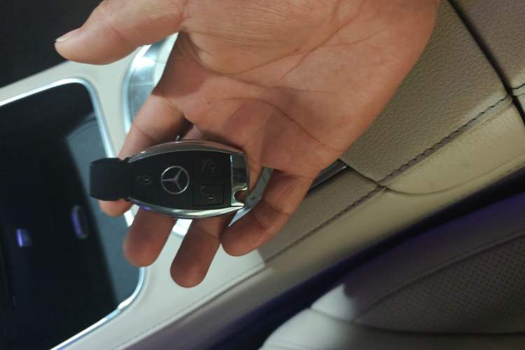 Used Mercedes-Benz S-Class 2014 S 400 L HYBRID Vehicle Key
