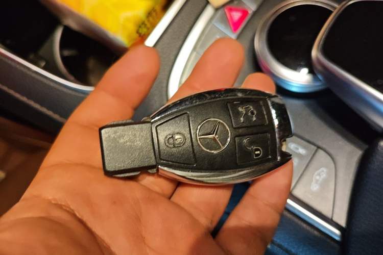 Used Mercedes-Benz S-Class 2014 S 320 L Business Model Vehicle Key