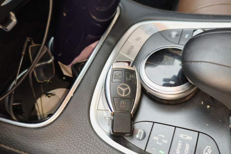 Used Mercedes-Benz S-Class 2014 S 400 L Prestige Edition Vehicle Key