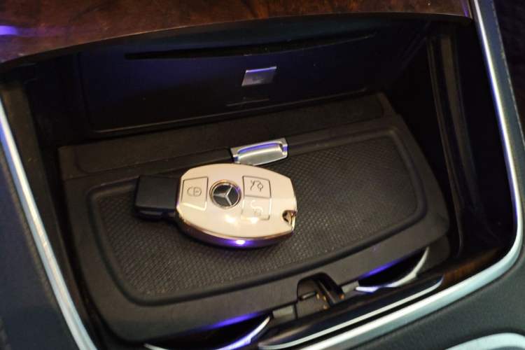 Used Mercedes-Benz S-Class 2014 S 400 L HYBRID Vehicle Key
