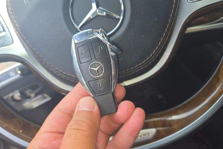 Used Mercedes-Benz S-Class 2014 S 400 L HYBRID Vehicle Key