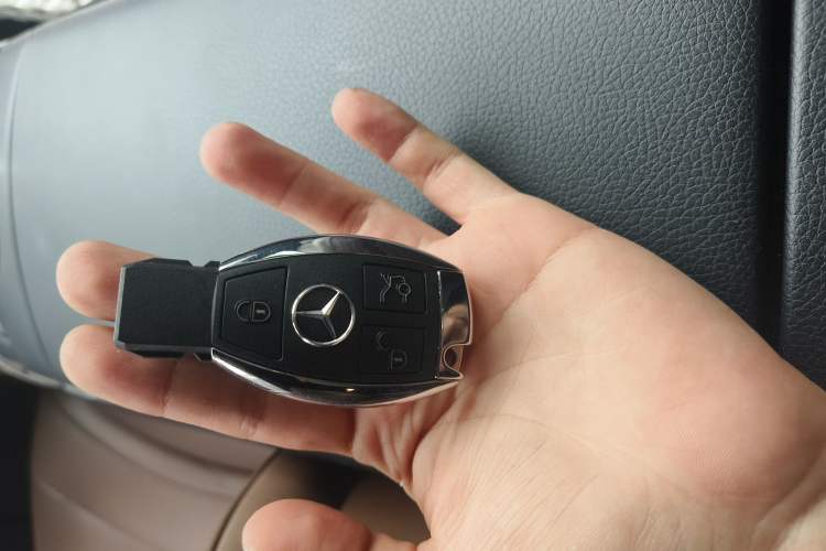 Used Mercedes-Benz S-Class 2014 S 320 L Business Model Vehicle Key